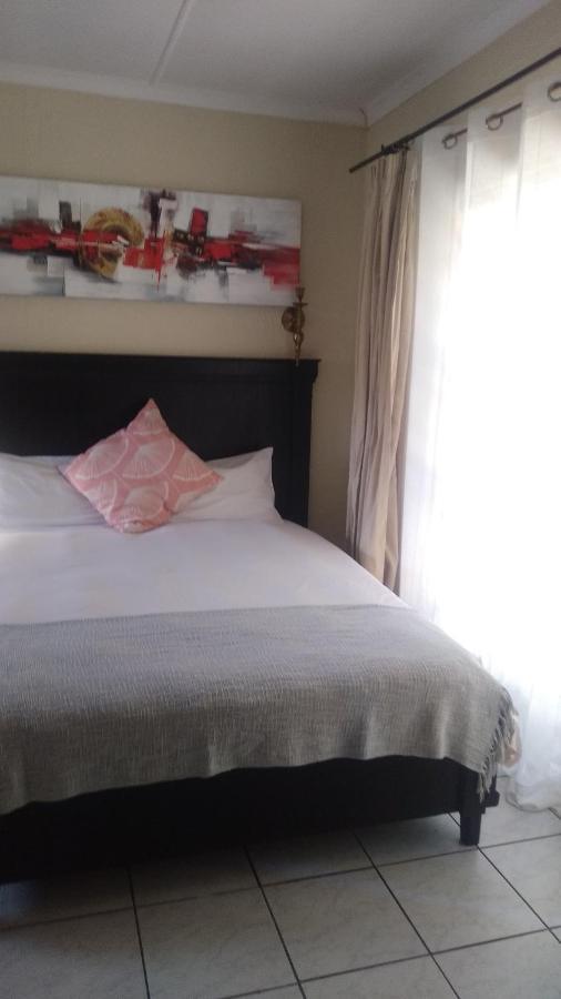 Self-Catering 1Bedr Cottage In Sandton With Free Wifi Johannesburg Luaran gambar