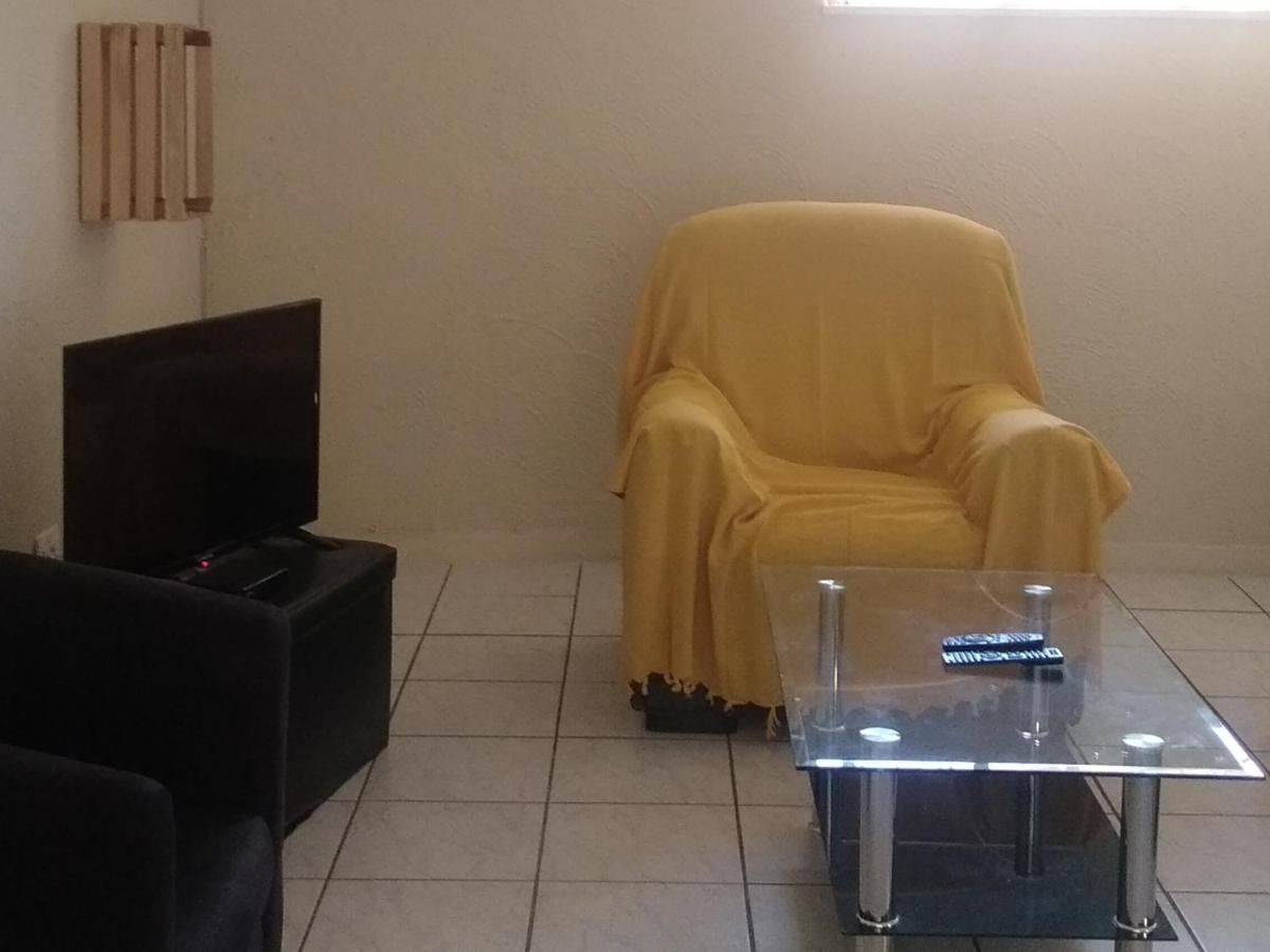 Self-Catering 1Bedr Cottage In Sandton With Free Wifi Johannesburg Luaran gambar