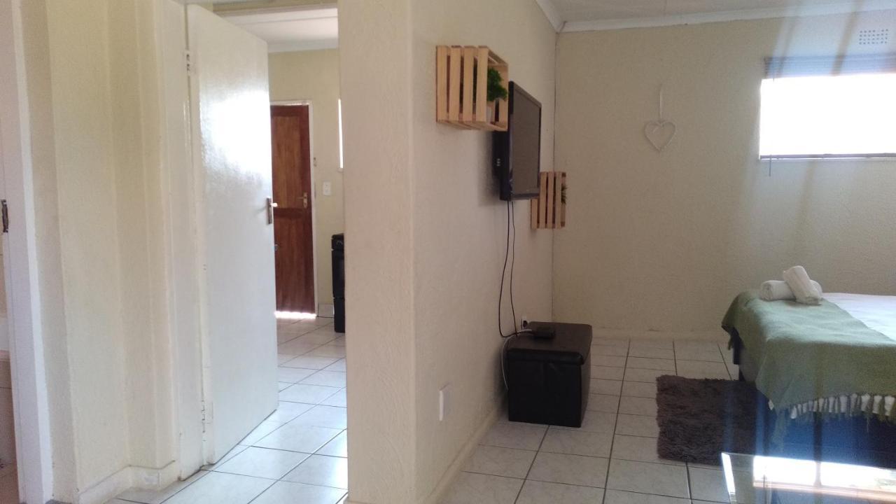 Self-Catering 1Bedr Cottage In Sandton With Free Wifi Johannesburg Luaran gambar